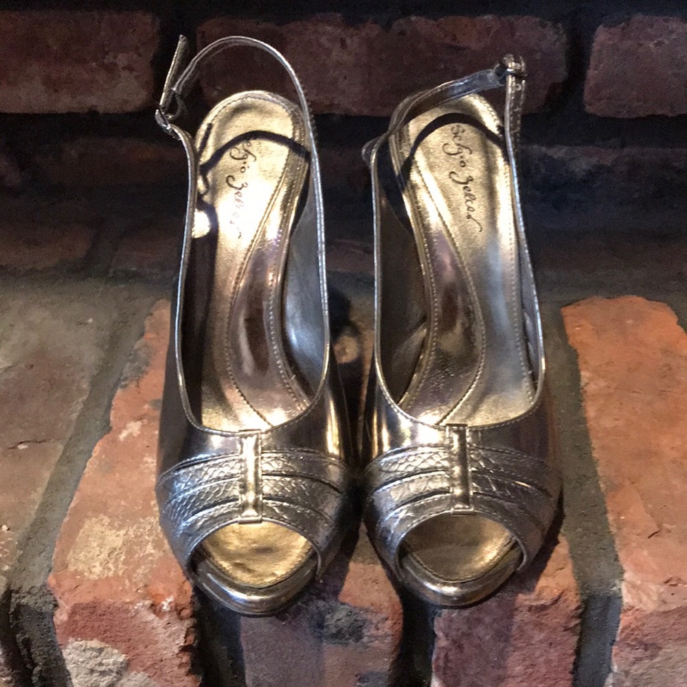 Sergio Zelcer pewter slingback peep toe pumps